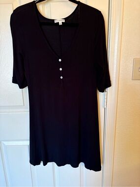 Zenana Outfitters Black V-Neck Henley Tunic